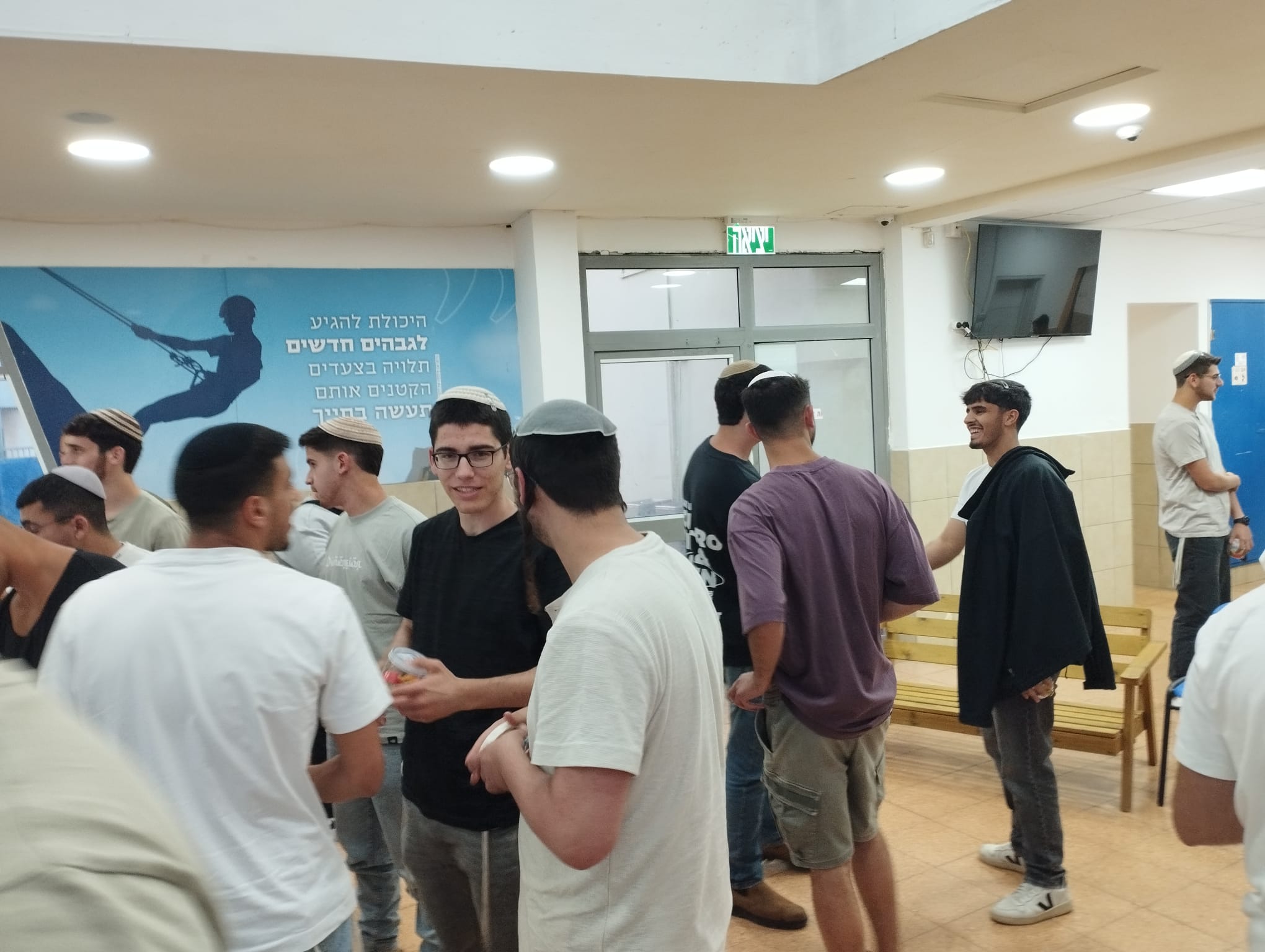 דור ההמשך חוזר הביתה: בוגרי ישיבת אמית נתיבות דרור התכנסו לערב מרגש של חיבורים וזיכרונות