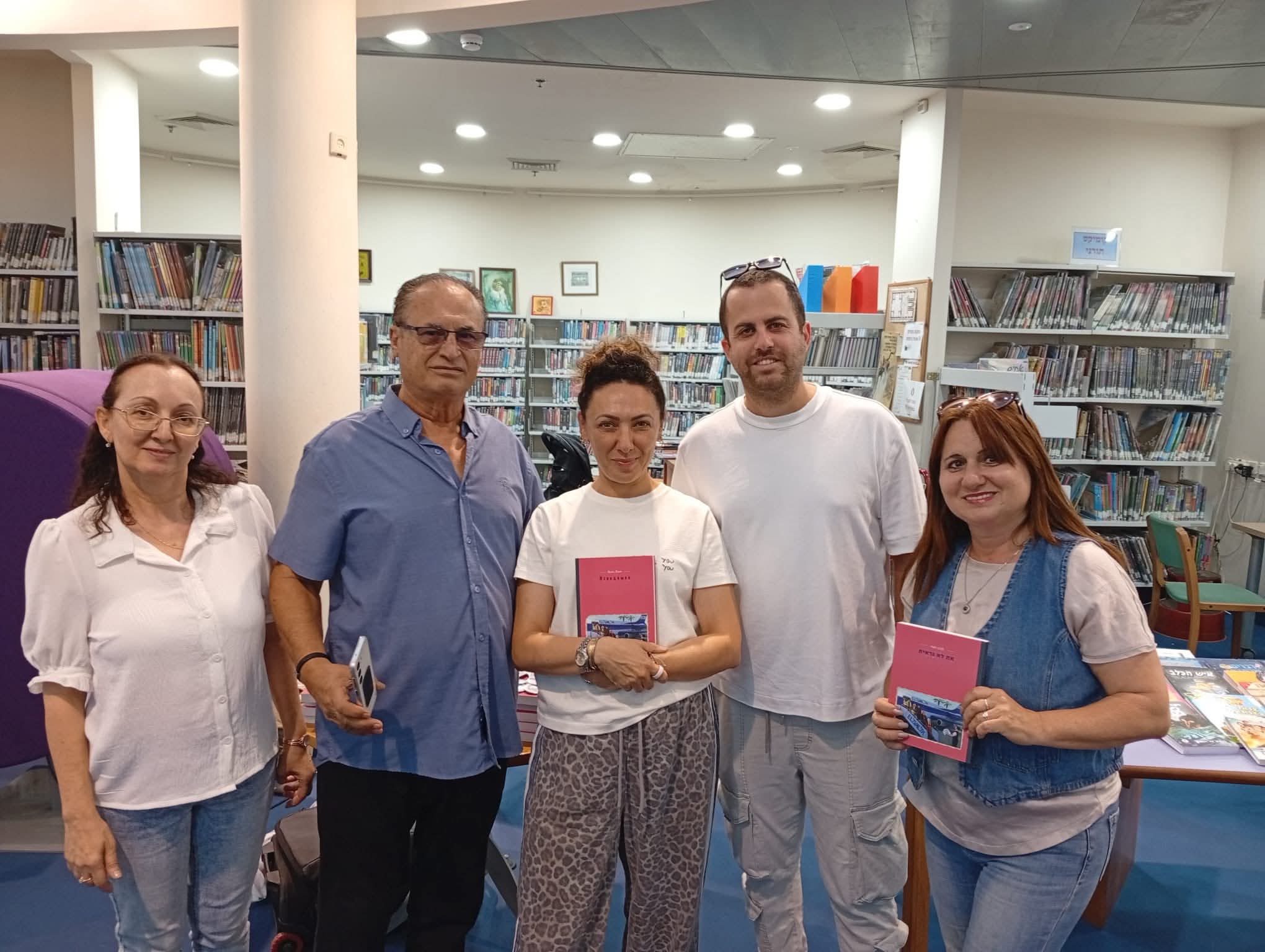 שבוע הספר הגיע לאור עקיבא: חגיגה של תרבות, קריאה וקהילה בספרייה העירונית