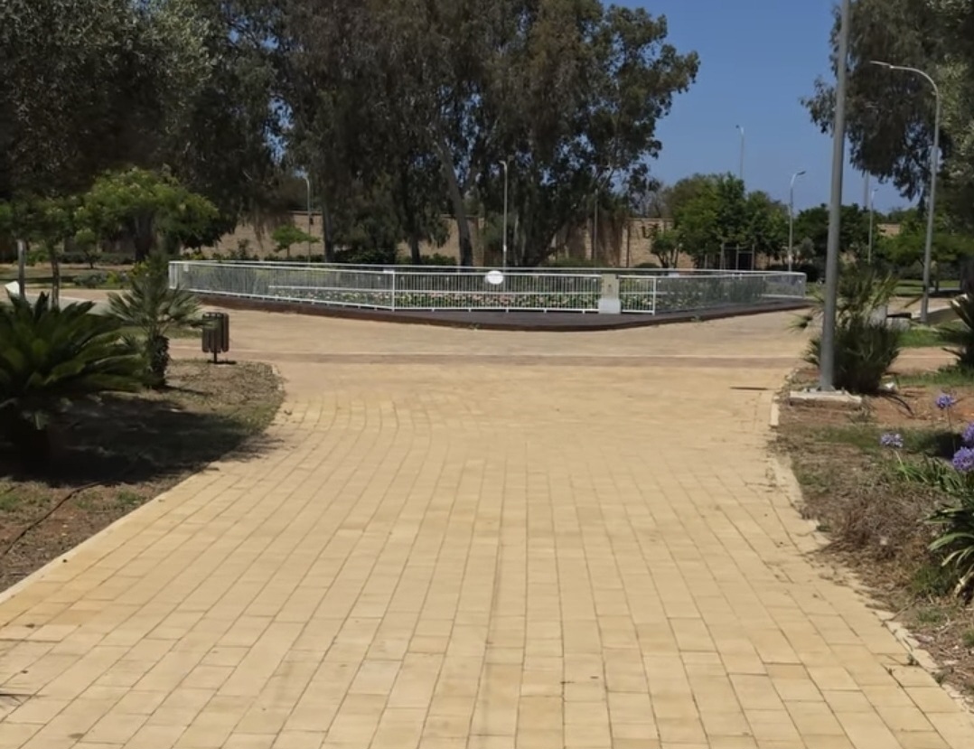 אחרי השדרוג: כך ניראת בריכת הדגים בפארק נוף ים אשר נפתחה מחדש למבקרים