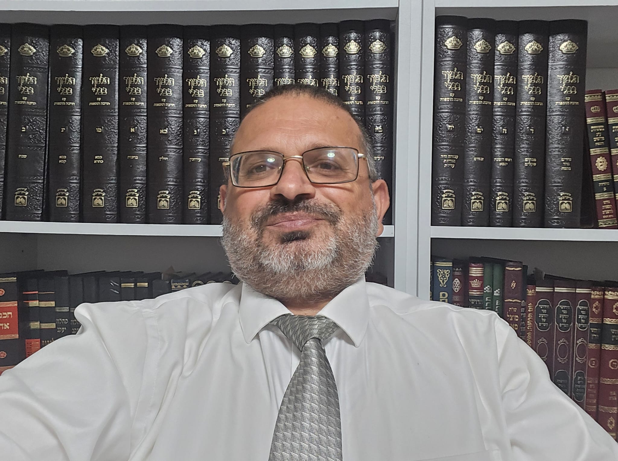 מה הופך אדם לראוי להנהיג עם שלם? התשובה המפתיעה מסתתרת בפרשת פנחס