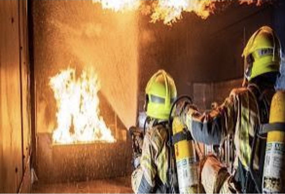 שריפה בדירה בשכונת אור ים באור עקיבא: על פי החשד, סוללת אופניים חשמליים היא שגרמה לשריפה