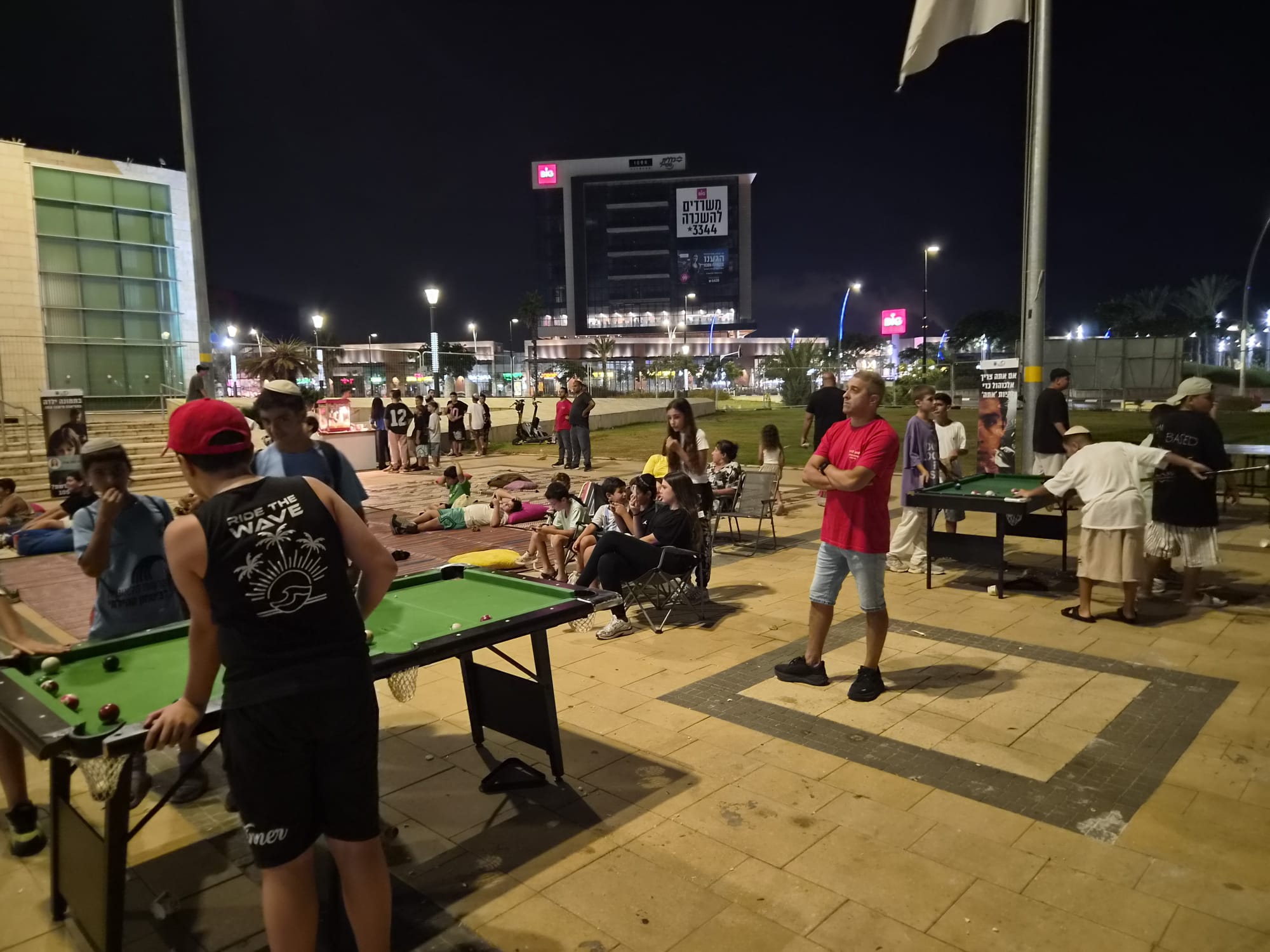 חגיגת מונדיאל באור עקיבא: בני נוער רבים נהנו מערב ספורט קהילתי באווירה מחשמלת