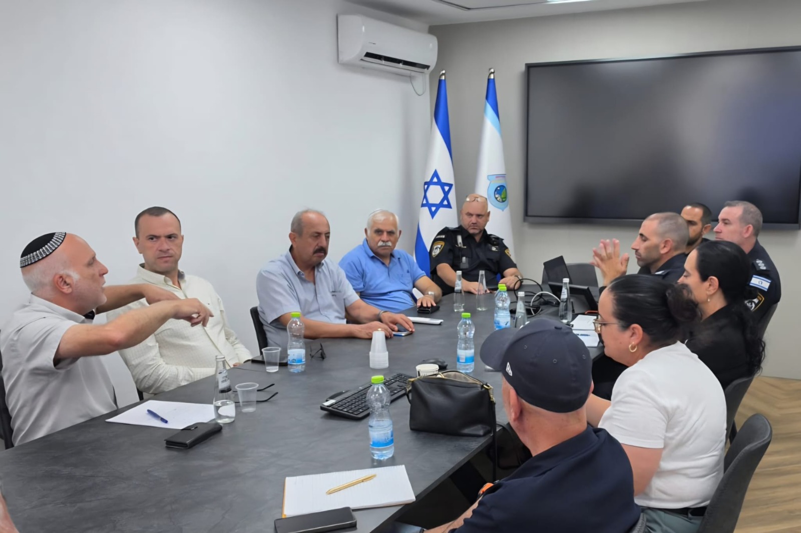 מגמת שיפור באור עקיבא: נתוני המשטרה מצביעים על ירידה בפשיעה ועלייה בפעילות האכיפה