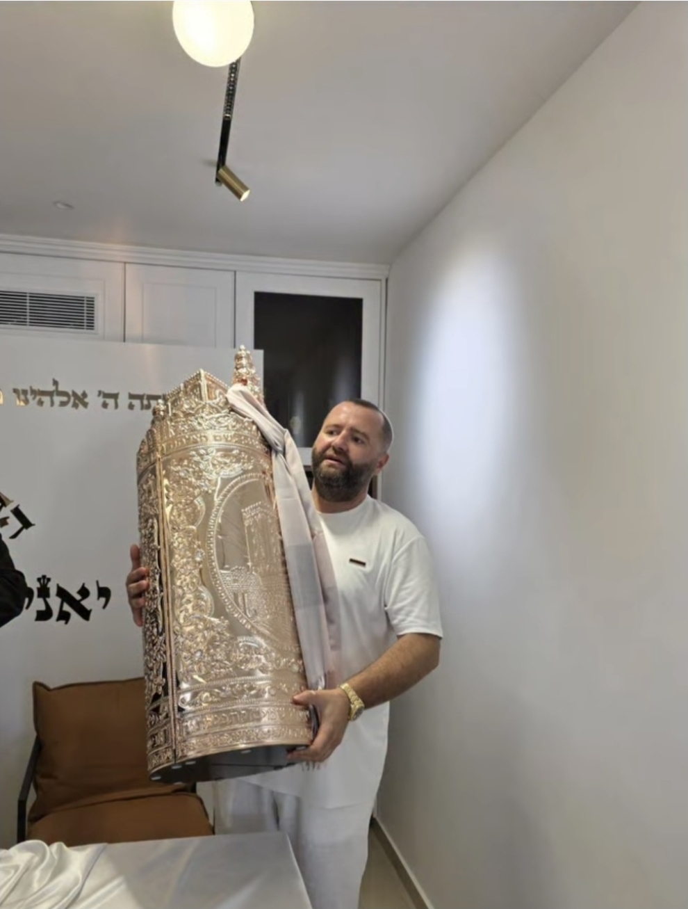 רק לפני שבועות: הכניס ספר תורה והיה חלק ממיזם נגד סמים בעיר, היום יאניס יושבייב נרצח