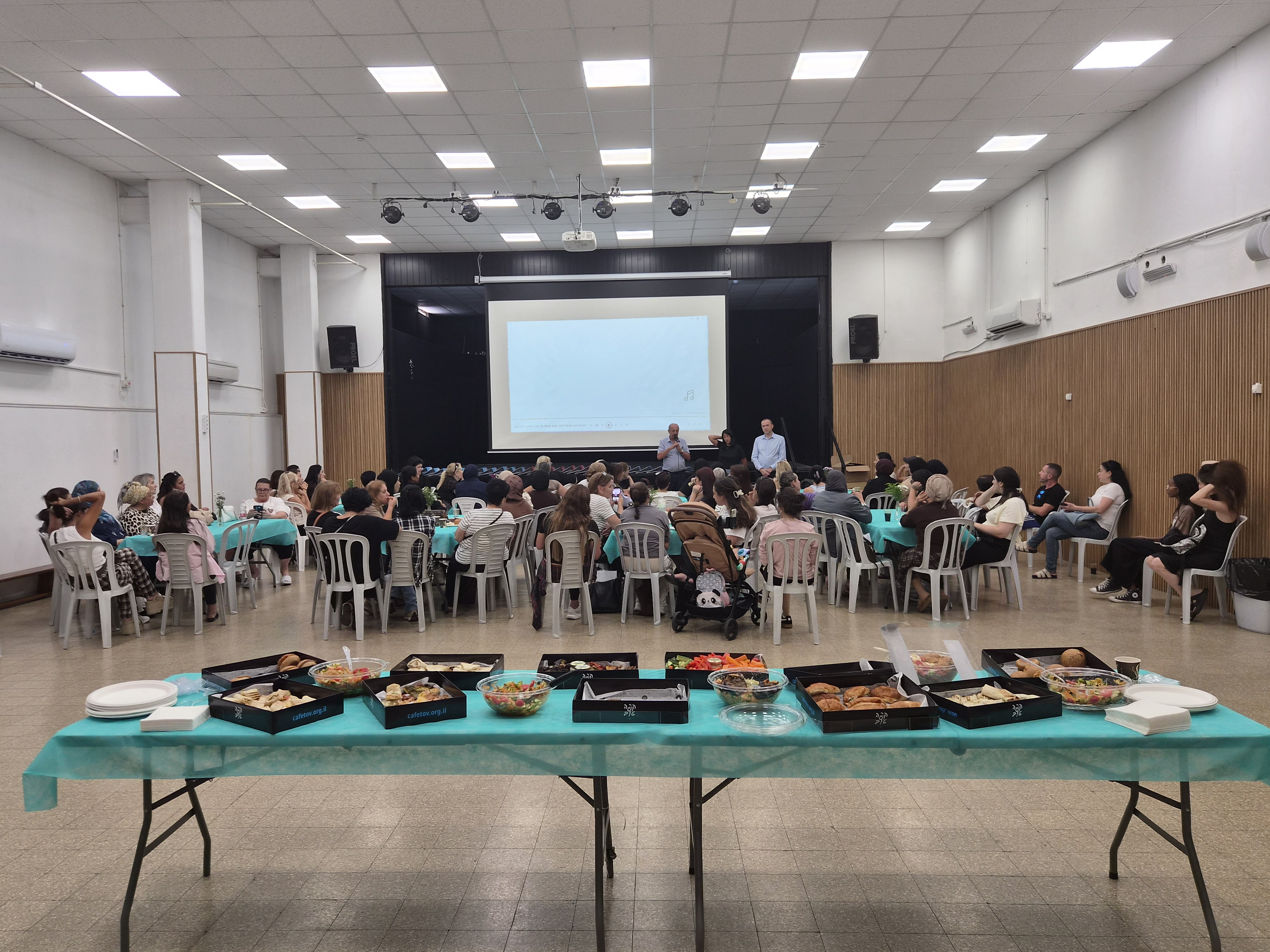 פותחים את השנה ברגל ימין: צוותי הצהרונים באור עקיבא התכנסו לכנס פתיחה חגיגי
