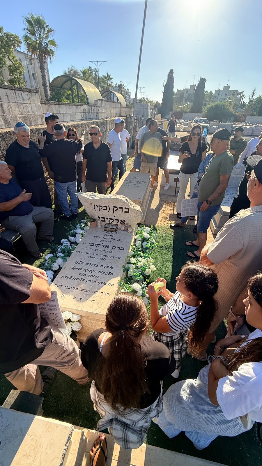 ציבור רב השתתף באזכרה לזכרו של ברק (בקי) אלקובי ז"ל: "הנתינה והחסד היו דרך חייו"