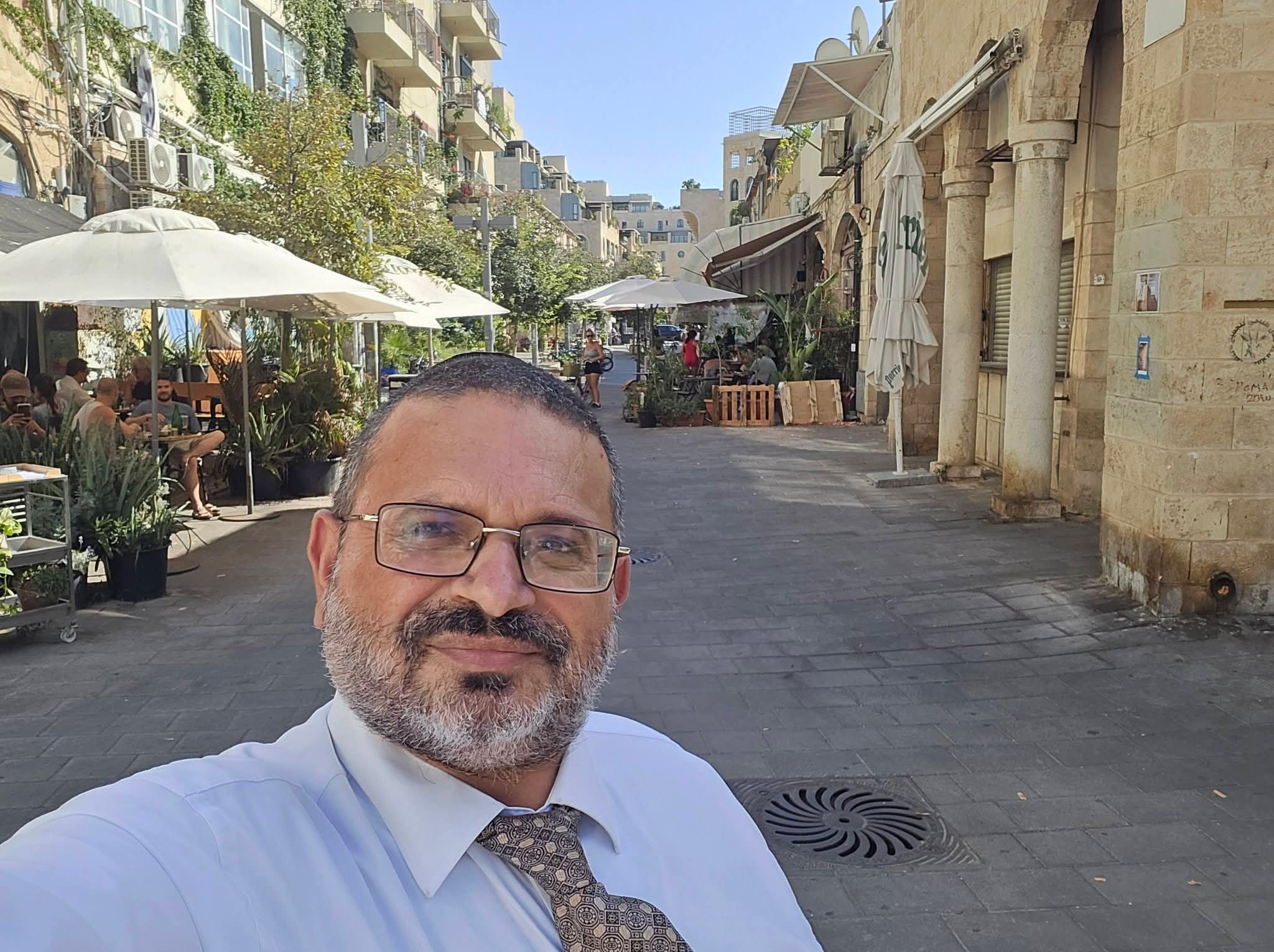 בין ברית המילה ליפו העתיקה: הרב יוסף בלנרו חוזר אל סיפורי יונה הנביא